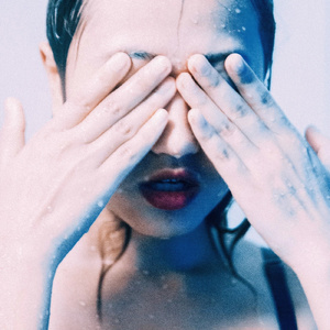 吃女朋友奶头时她奶头变硬了视频
